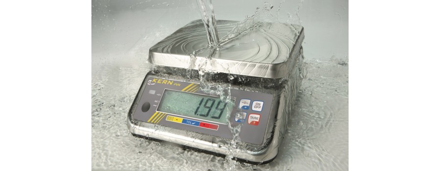 Bilancia Da Tavolo KERN FOB 5K1S - Acciaio Inox, Portata 5000g, Precisione 1g, Alimentazione A Batteria, Facile Da Pulire